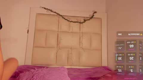 lola_js online show from 10-23-25, 02:16