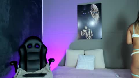 lola red online show from 03-05-26, 08:05