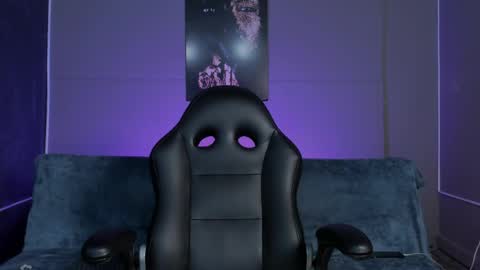 lola red online show from 04-23-26, 07:16