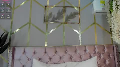 lola_saenz__ online show from 02-04-26, 12:00