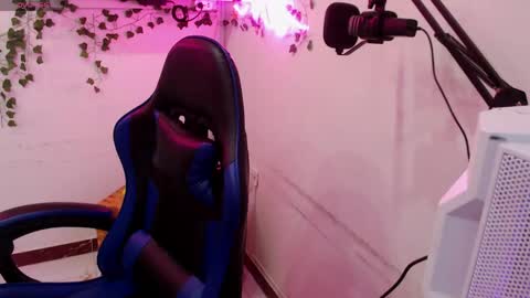 Lola  online show from 06-09-26, 12:50