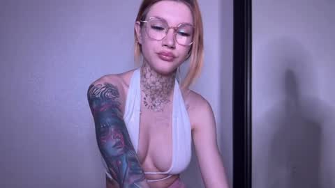 Adelia online show from 05-03-26, 07:31