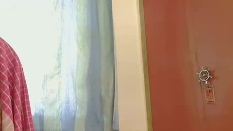 lolaa online show from 11-23-25, 05:29