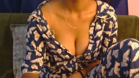 lolaa online show from 05-03-26, 05:35