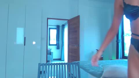 Lola online show from 02-09-26, 05:55