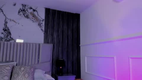 Lola Angel online show from 05-15-26, 11:45