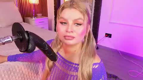 Lola Angel online show from 06-17-26, 09:27