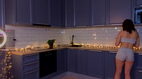 Lola online show from 03-09-26, 04:11