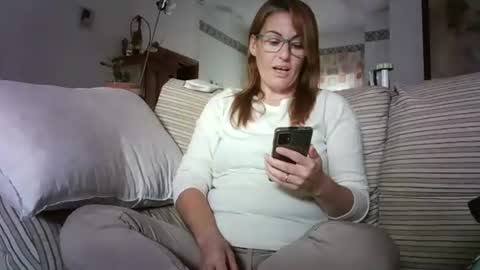 Snapshot of lolahueso chatting on 11-05-25, 09:20 LOLA HUESO y ERIC online show from 11-05-25, 09:20