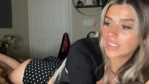 lolamarie_ online show from 01-19-26, 04:16