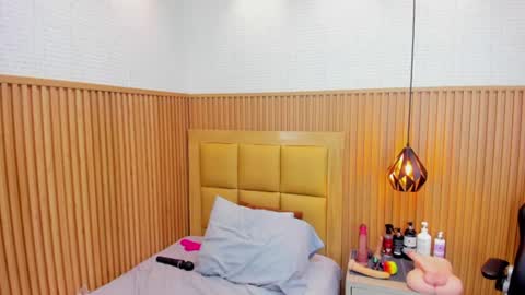 Snapshot of lolamaxi chatting on 07-07-26, 06:47 LOLA online show from 07-07-26, 06:47