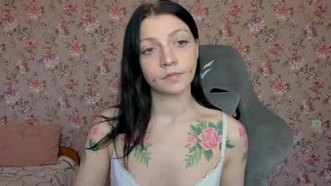 Lola Next stream January 6th at 0500am  30 minutes GMT online show from 05-01-26, 04:06