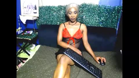 Snapshot of lolasavagexo chatting on 04-29-26, 01:10 lolasavagexo online show from 04-29-26, 01:10