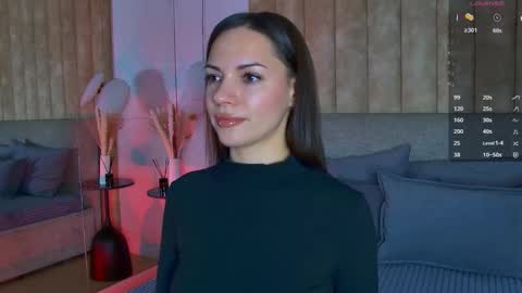 Snapshot of lolla_spencer chatting on 11-04-25, 04:17 Lolla online show from 11-04-25, 04:17