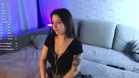 Snapshot of lolliwinkz chatting on 09-27-25, 06:13 Alex online show from 09-27-25, 06:13