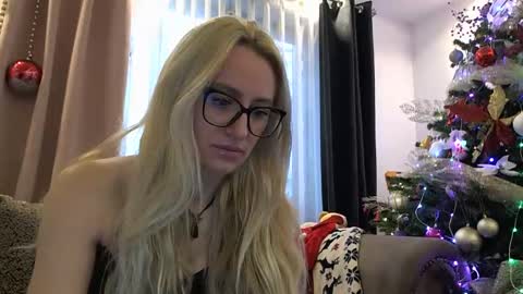 Lolly online show from 12-14-25, 07:58