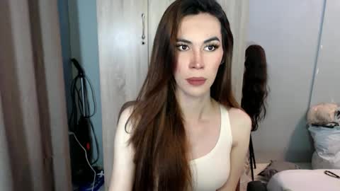 Snapshot of lolly_lips69 chatting on 01-20-25, 01:07 hana online show from 01-20-25, 01:07