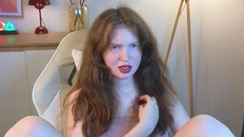 Snapshot of lolly_pump chatting on 10-11-25, 05:00 Mona online show from 10-11-25, 05:00