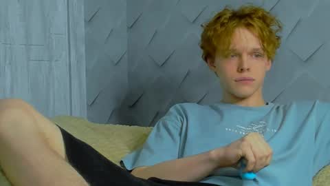Nelis online show from 04-22-26, 06:42