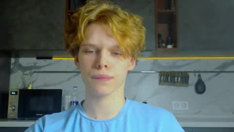 Nelis online show from 04-28-26, 02:27