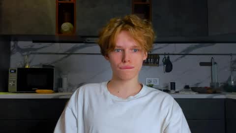 Nelis online show from 05-15-26, 04:03