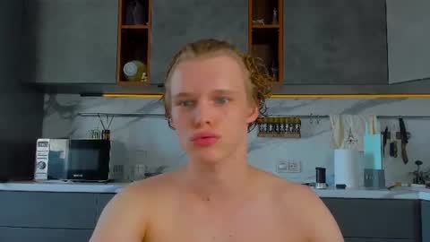 Nelis online show from 06-29-26, 01:11