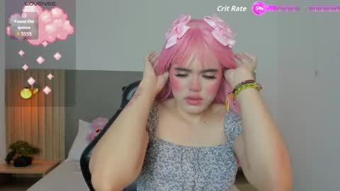Snapshot of loly_berry chatting on 06-06-26, 02:16 L O L Y online show from 06-06-26, 02:16