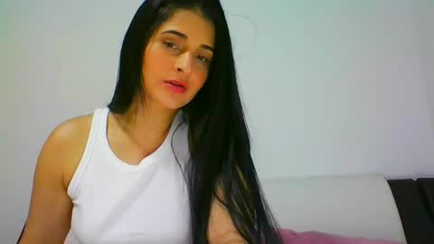 Snapshot of lomaslindosoyyo chatting on 01-06-25, 11:31 estehfania online show from 01-06-25, 11:31