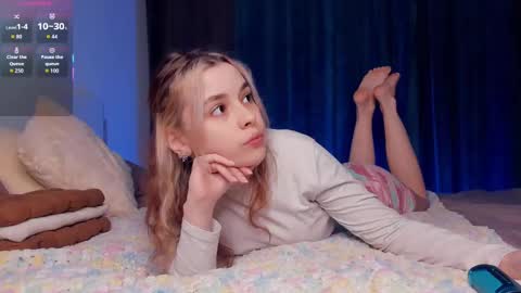 Lona online show from 11-18-25, 06:45