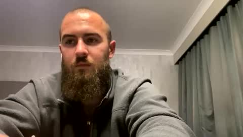 london9500 online show from 10-22-25, 08:08