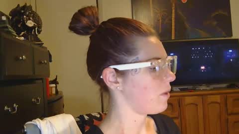 Snapshot of london_lovesss chatting on 09-27-25, 05:01 london lovesss online show from 09-27-25, 05:01