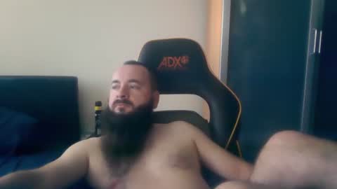 london_man1988 online show from 10-26-25, 08:09