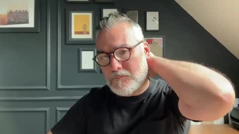 EnglishBear online show from 06-08-26, 10:37