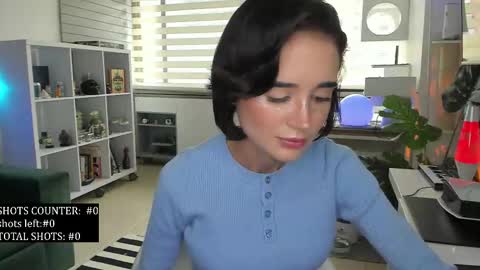 Snapshot of lonelly_lolly98 chatting on 12-18-25, 06:36 SABRINA online show from 12-18-25, 06:36