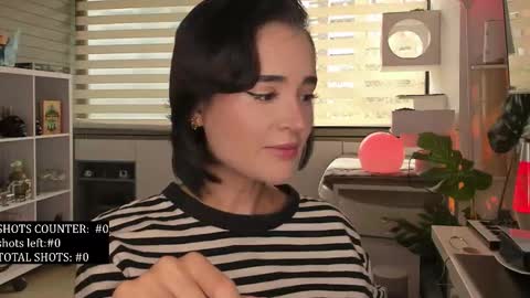 Snapshot of lonelly_lolly98 chatting on 12-22-25, 07:11 SABRINA online show from 12-22-25, 07:11