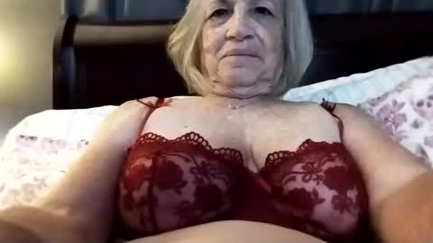 lonelylana1955 online show from 10-18-25, 11:11