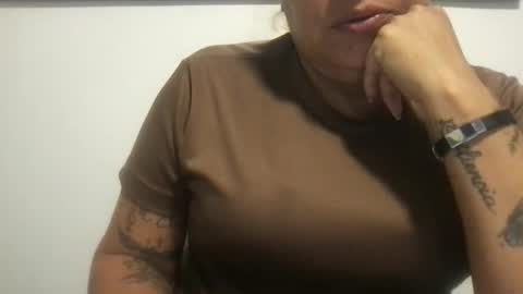 Snapshot of lonelywoman44 chatting on 04-17-26, 07:39 lonelywoman44 online show from 04-17-26, 07:39