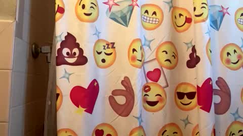 Snapshot of longdick136583483 chatting on 02-04-26, 09:42 longdick136583483 online show from 02-04-26, 09:42