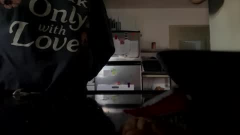 longstorywhore online show from 10-31-25, 10:33