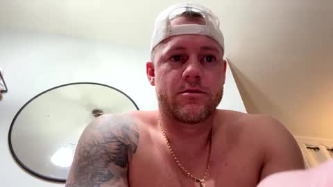 Snapshot of longstrokin8869 chatting on 02-24-25, 05:22 Bradsobad88 online show from 02-24-25, 05:22