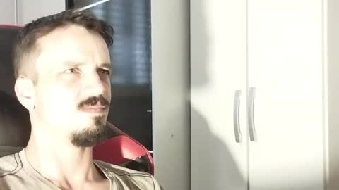 Snapshot of lookaz4010 chatting on 12-02-24, 02:19 Lucas online show from 12-02-24, 02:19