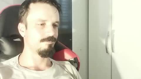 Snapshot of lookaz4010 chatting on 01-04-25, 02:04 Lucas online show from 01-04-25, 02:04