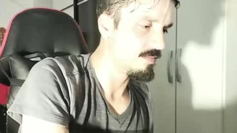 Snapshot of lookaz4010 chatting on 01-20-25, 06:32 Lucas online show from 01-20-25, 06:32