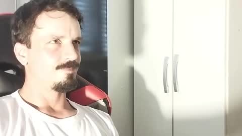 Snapshot of lookaz4010 chatting on 02-21-25, 02:16 Lucas online show from 02-21-25, 02:16