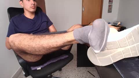 looki 16 online show from 11-28-25, 04:20