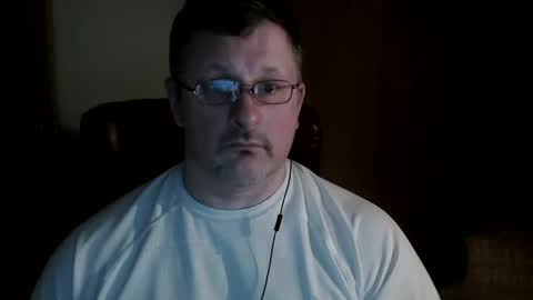 Snapshot of lookin75 chatting on 01-17-25, 12:31 lookin75 online show from 01-17-25, 12:31