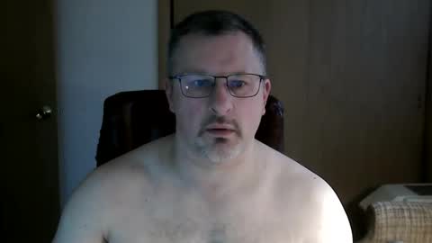 Snapshot of lookin75 chatting on 03-05-26, 02:02 lookin75 online show from 03-05-26, 02:02