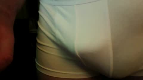 Snapshot of looking_and_hoping chatting on 09-20-25, 07:48 Daddy gets HARD online show from 09-20-25, 07:48