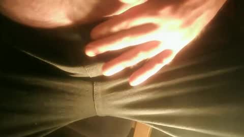 Snapshot of looking_and_hoping chatting on 10-20-25, 06:30 Daddy gets HARD online show from 10-20-25, 06:30