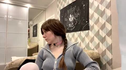 EVA online show from 10-22-25, 05:19